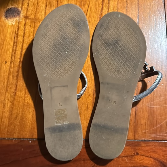 Tory Burch T-Strap Sandals size 8.5 - Picture 4 of 5